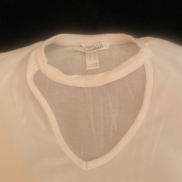 Short sleeve v-neck tee - Picture 3 of 6